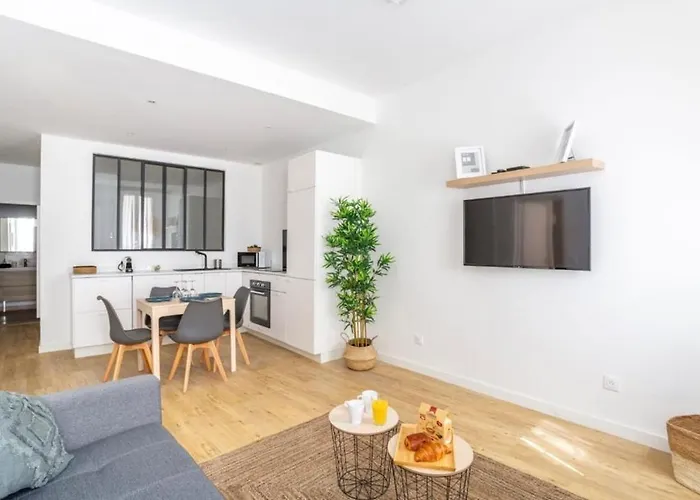 Bel Appartement Moderne Et Cosy Pour 6 A Marseille By Weekome